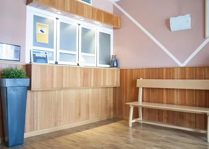 Hotell Aragon La Puebla De Alfinden